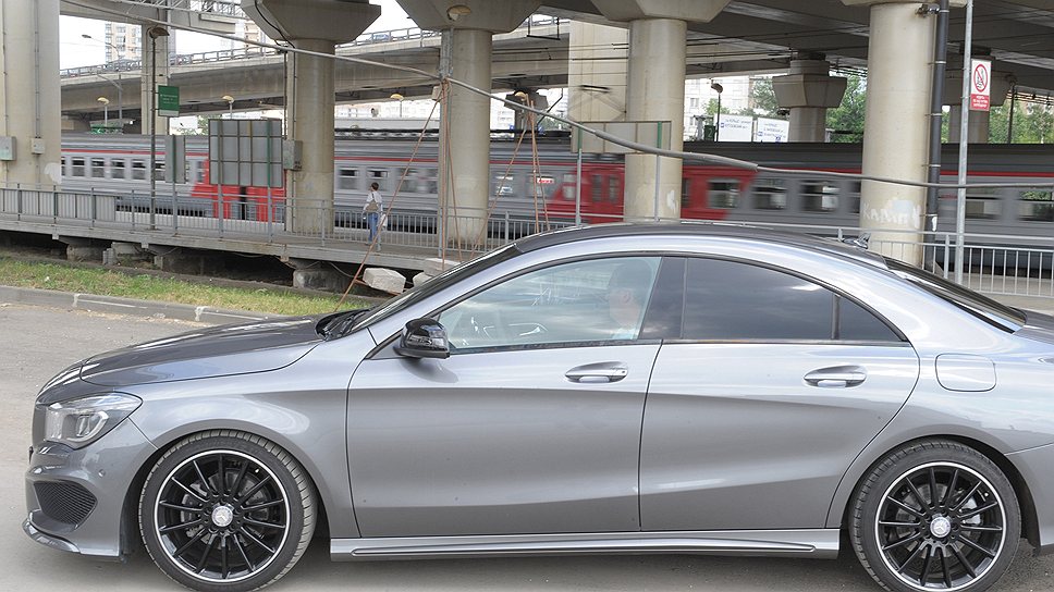 Построенный на платформе младших моделей Mercedes-Benz CLA в глазах многих выглядит больше и солиднее, чем есть на самом деле 