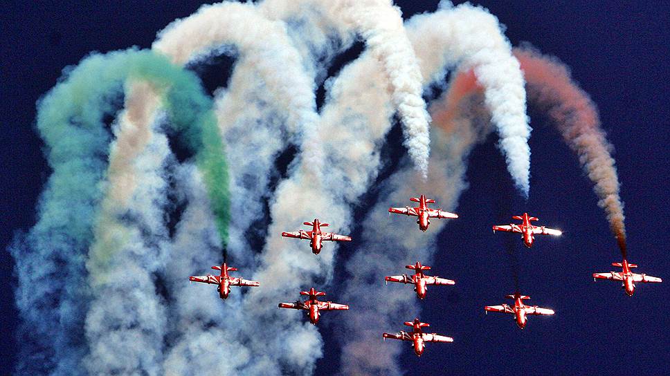 Индия еще долго будет окрашивать свое небо в национальные цвета с помощью импортной авиатехники 

