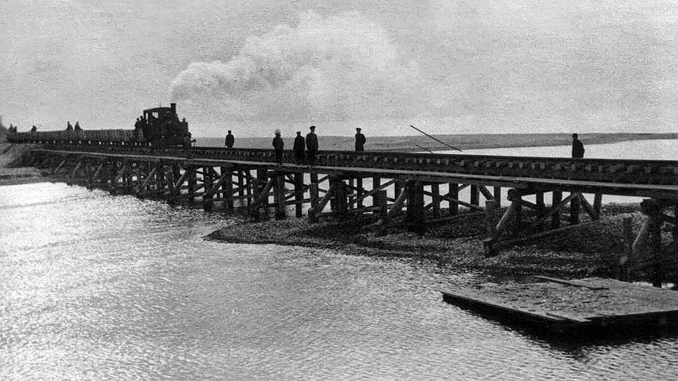 Достроенный за немцами в 1944 году Керченский мост продержался ровно три месяца — до первого ледохода