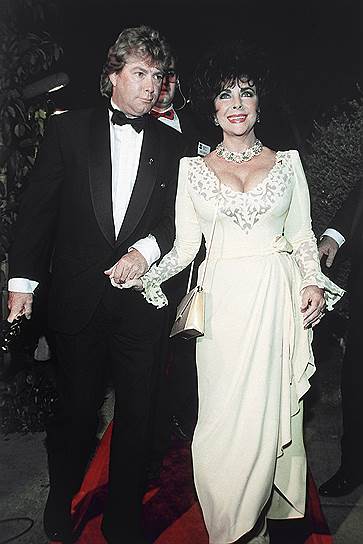 Восьмая свадьба актрисы Элизабет Тейлор и ее седьмого мужа, рабочего Ларри Фортенски (за одного из предыдущих супругов, Ричарда Бартона, госпожа Тейлор выходила замуж дважды) состоялась 6 октября 1991 года в знаменитом поместье Майкла Джексона Neverland. На свадьбу было потрачено $2,5 млн ($4,3 млн по нынешнему курсу), а наряд невесты от Valentino стоил $25 тыс. Среди 160 гостей были замечены Лайза Миннелли, Нэнси Рейган и Эдди Мерфи. Вырученные от продажи фотографий со свадьбы средства молодожены перечислили в фонд борьбы со СПИДом. Впрочем, брак не оказался счастливым: через пять лет пара развелась