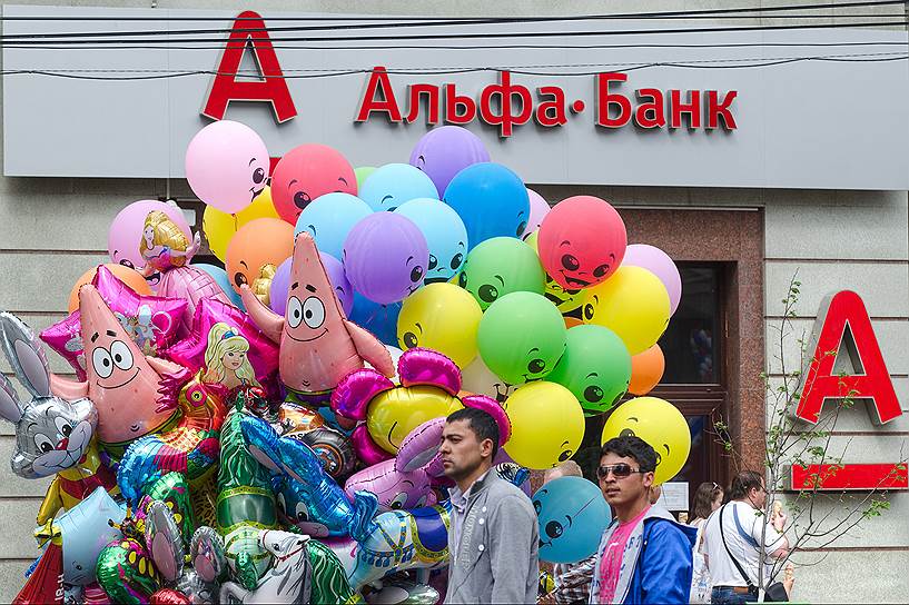 Ради привлечения денег вкладчиков банки наперегонки надувают ставки по вкладам