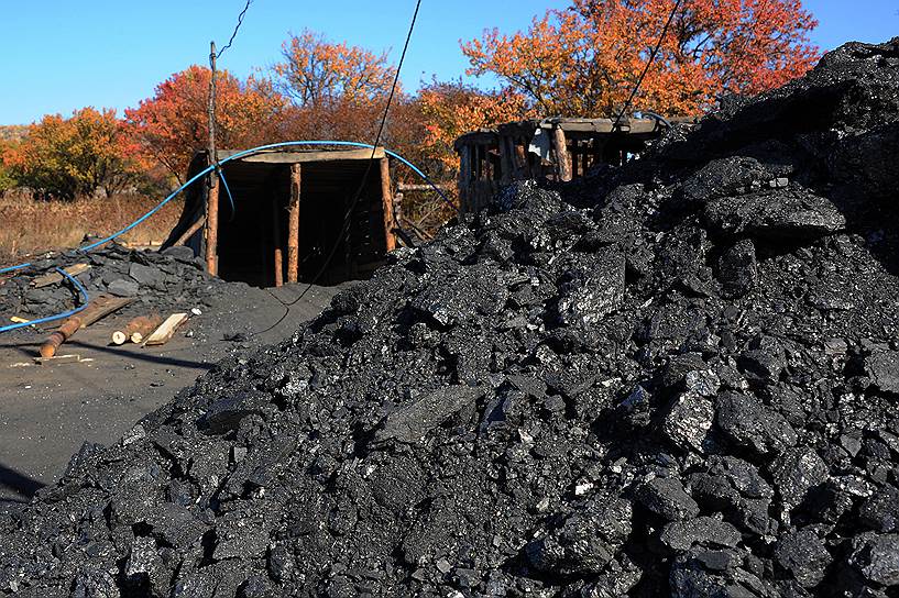 Копанки опасны для жизни шахтеров, но себестоимость добываемого там угля в разы меньше, чем на официальных шахтах