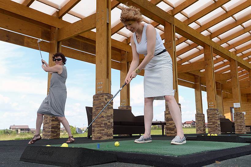Для привлечения в Завидово состоятельной публики построили соответствующую инфраструктуру, включая гольф-клуб 
