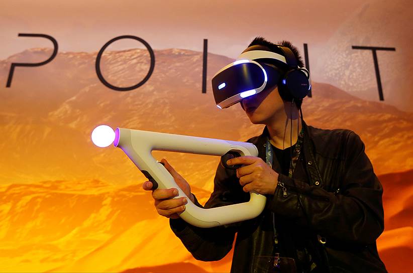 К своему VR-шлему Sony разработала контроллер PlayStation VR Aim: стрелять из него хорошо, а вот использовать в качестве средства управления неудобно