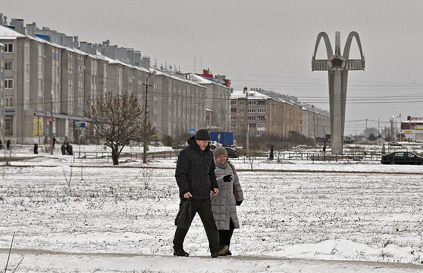 Котлашане говорят, что район пустеет: за последние пять лет из Архангельской области уехало более 300 тыс. человек, поэтому профессионалов в городе все меньше
