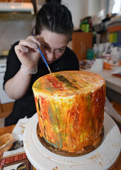 Ирина Коган делает торты в стиле разных художников, в данном случае — под Климта