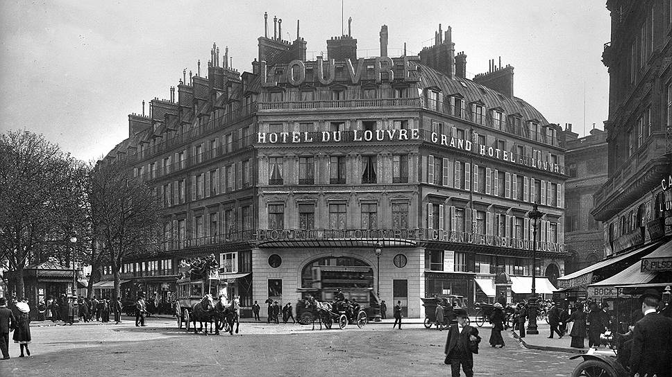 На Рю-де-Риволи к выставке 1855 года построили роскошный «Гранд-Отель дю-Лувр»