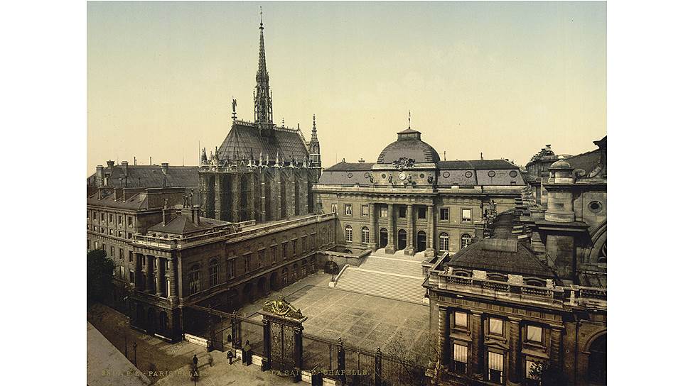 Часовня Сен-Шапель в результате реконструкции Сите оказалась во дворе Дворца правосудия 
