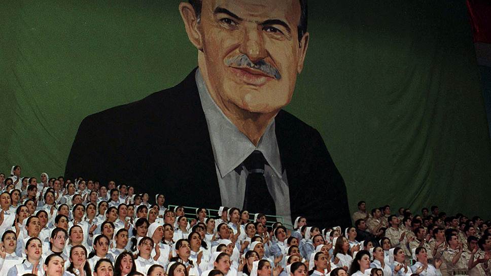 Единолично руководивший Сирией с 1970 по 2000 год, президент Хафез Асад не сумел сделать страну единой 