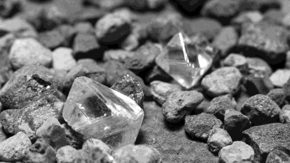 Можно не разбивать алмазную породу, чтобы увидеть кристаллы, а просто просветить ее мечеными нейтронами