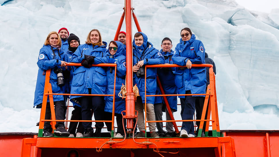 Участники просветительской экспедиции на Северный полюс