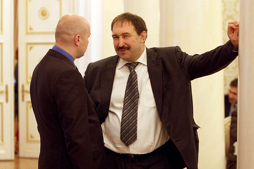 Премьер-министр Татарстана Алексей Песошин (справа)