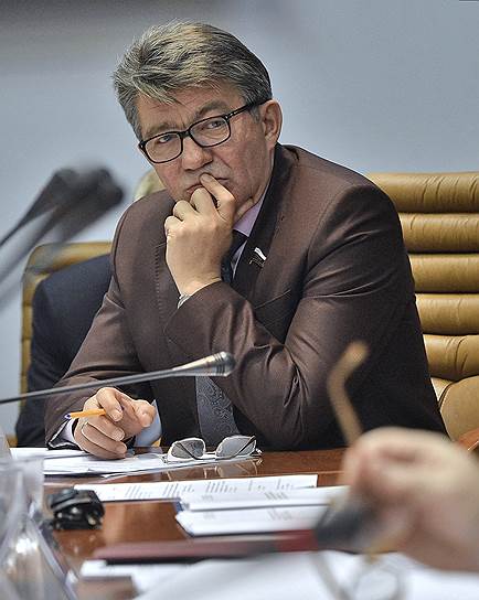 Бывший председатель комитета по обороне и безопасности Совета федерации Виктор Озеров