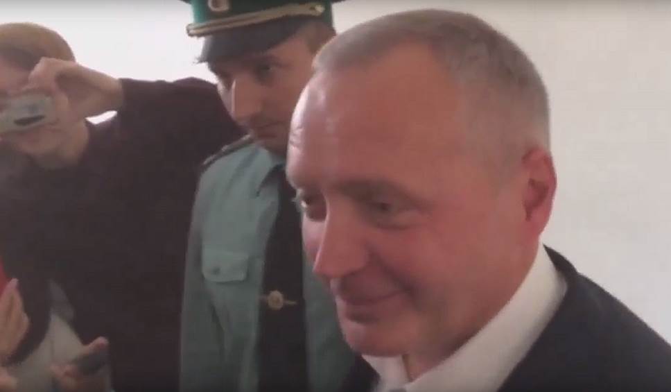 Генерал ФСБ Олег Феоктистов (справа)