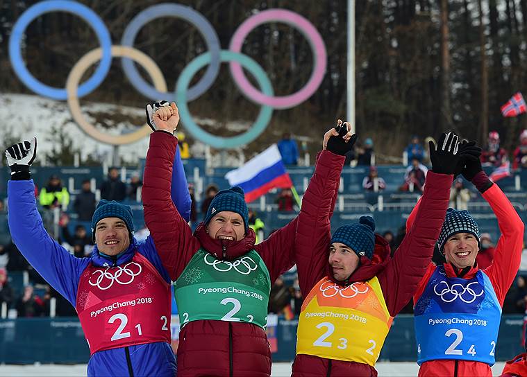 Слева направо: российские лыжники Андрей Ларьков, Александр Большунов, Алексей Червоткин и Денис Спицов 