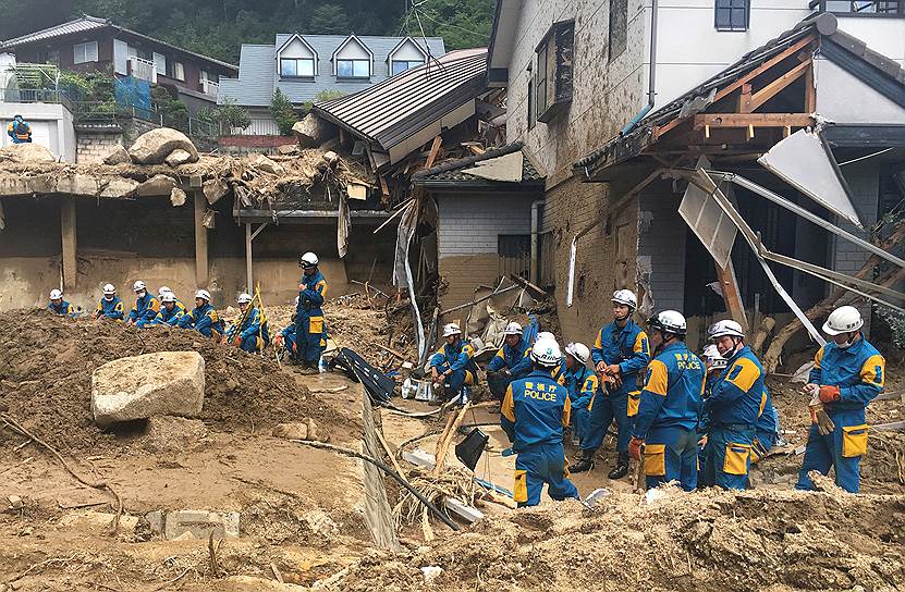 Спасатели приступили к разбору завалов в пострадавших районах