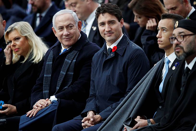 Слева направо: премьер-министр Израиля Биньямин Нетаньяху с женой Сарой, премьер-министр Канады Джастин Трюдо, наследный принц и король Марокко Мулай аль-Хасан и Мохаммед VI