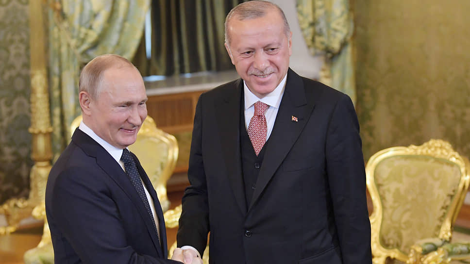 Президенты России и Турции Владимир Путин (слева) и Реджеп Тайип Эрдоган