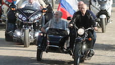 Путин приехал на байк-шоу в Севастополе на «Урале»