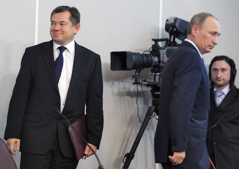 Министр по интеграции и макроэкономике Евразийской экономической комиссии Сергей Глазьев (слева) и президент России Владимир Путин