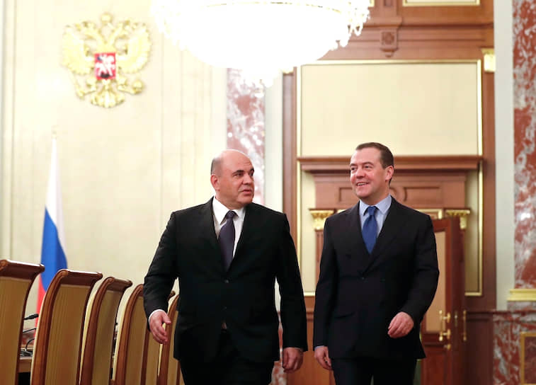Михаил Мишустин и Дмитрий Медведев во время встречи в Доме правительства РФ