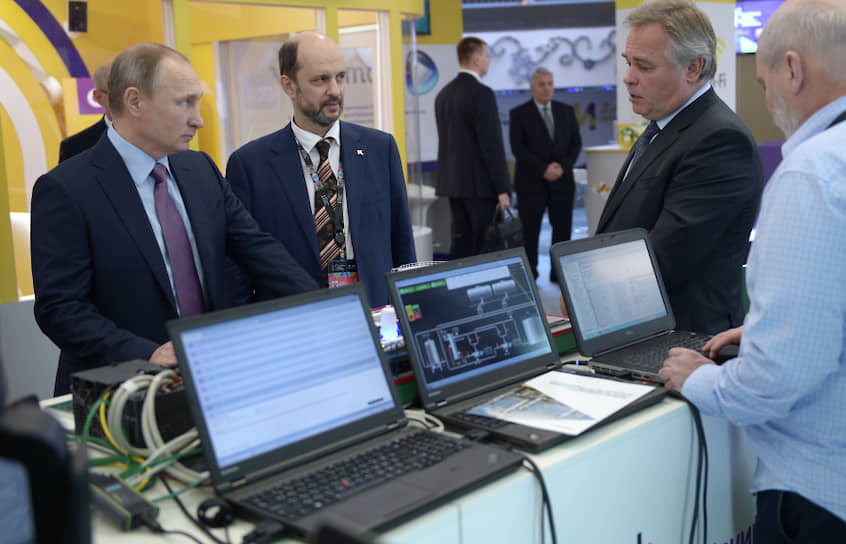 Справа налево: Владимир Путин, Герман Клименко и Евгений Касперский