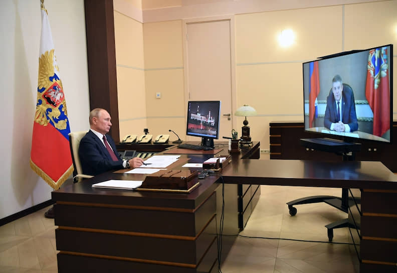 Президент России Владимир Путин и губернатор Брянской области Александр Богомаз