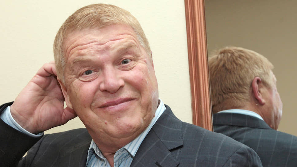 Актер Михаил Кокшенов