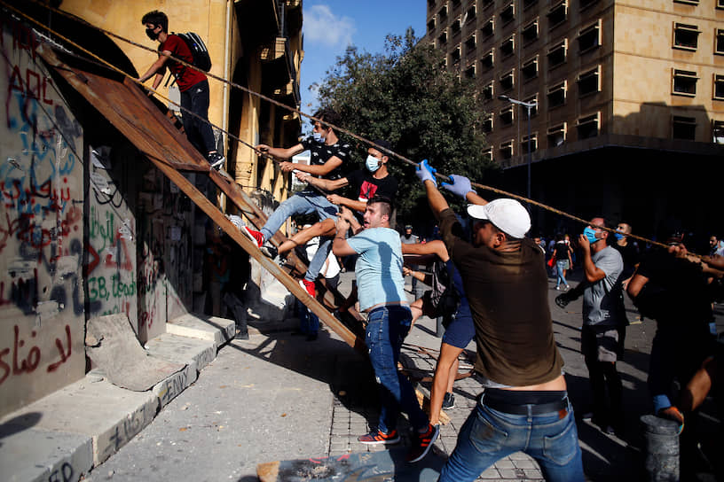 Участники беспорядков в Бейруте 8 августа