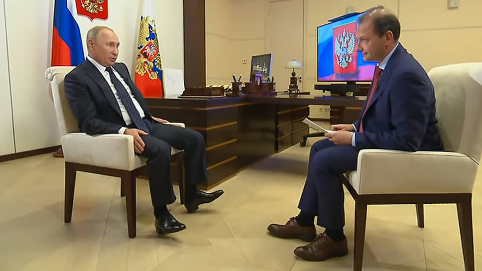 Президент России Владимир Путин и телеведущий ВГТРК Сергей Брилев