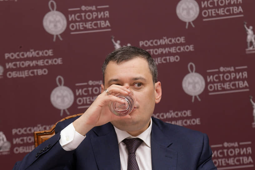 Александр Хинштейн