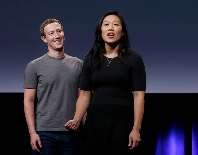 Марк Цукерберг с женой Присциллой Чан 