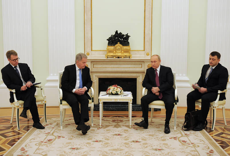 Президент Финляндии Саули Ниинистё (второй слева) и президент России Владимир Путин