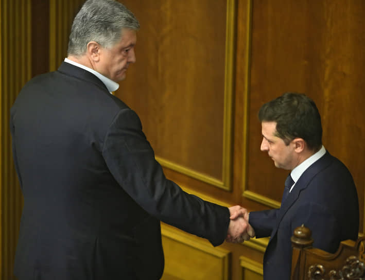 Петр Порошенко (слева) и Владимир Зеленский