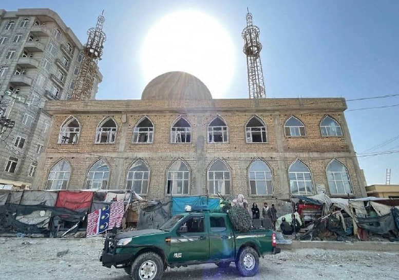 Последствия взрыва в мечети «Се Дукан»