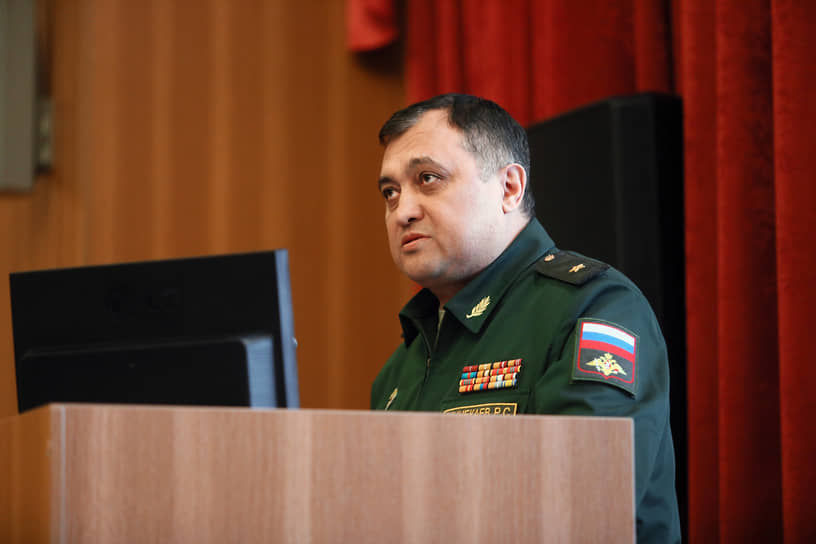 Заместитель командующего Центрального военного округа Рустам Миннекаев
