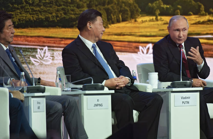 Си Цзиньпин и Владимир Путин во время встречи в 2018 году 