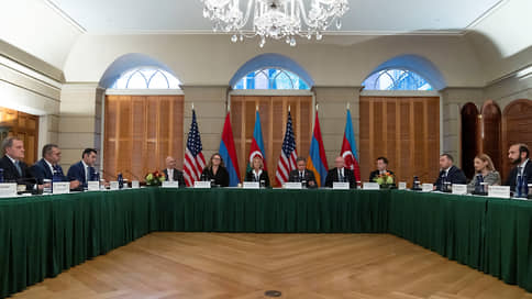 Министры иностранных дел Армении и Азербайджана обсудили в США мирный договор