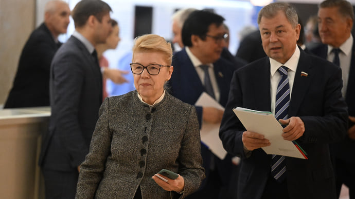 Мизулина призвала защитить права эмбрионов в пробирке