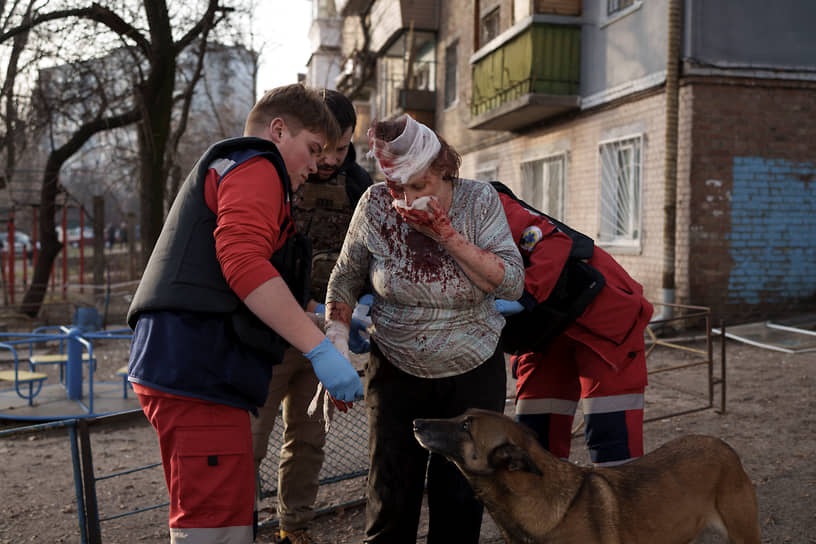Последствия обстрелов в Киеве 