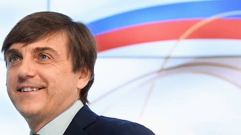 Минпросвещения решило проводить Разговоры о важном для родителей