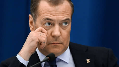 Медведев: Россия имеет право использовать ядерное оружие