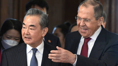 Ван И: благодаря усилиям Си и Путина отношения Китая и России сохраняют высокую динамику развития
