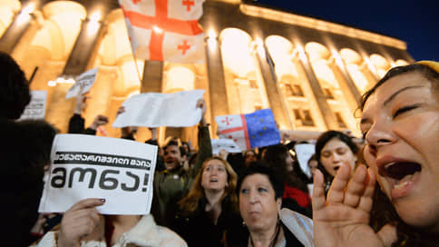 В Грузии проходят женские марши против закона об иноагентах