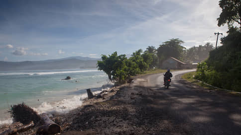 На Бали туристам запретят арендовать мотоциклы