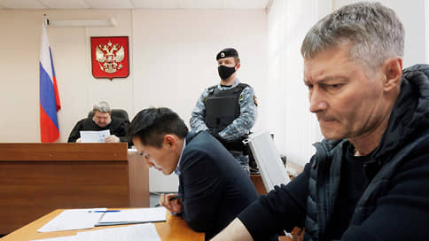 Евгения Ройзмана арестовали на 14 суток за чужой пост