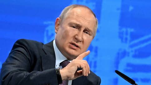 Путин криминализировал дискредитацию добровольных формирований