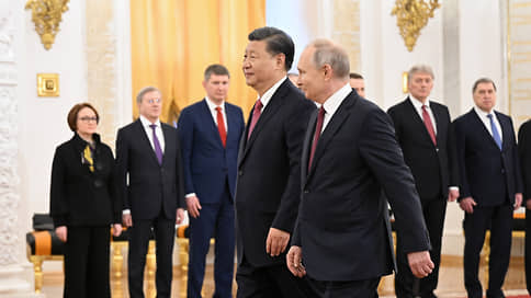 Ушаков: Путин не планирует встречаться с Байденом после переговоров с Си Цзиньпином
