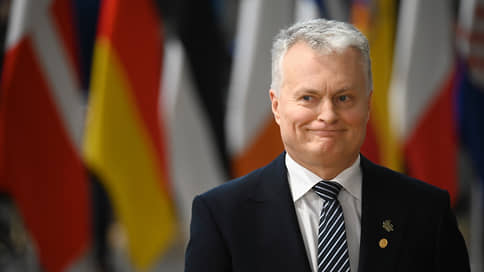 Президент Литвы не сообщил о факте вступления в КПСС в предвыборной анкете