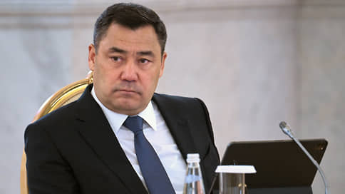 Президент Киргизии вылетел в Москву для переговоров с Путиным